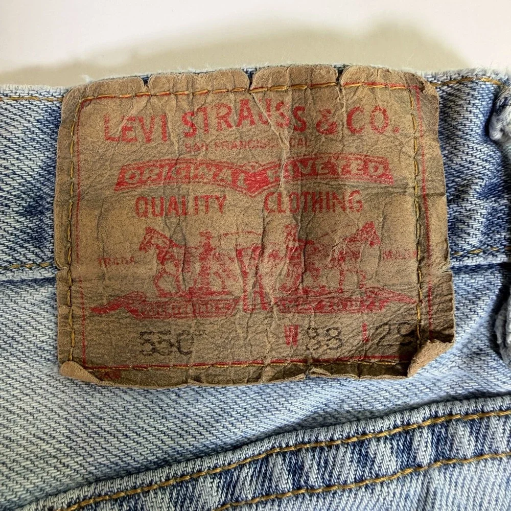 Levi's 550 Cropped Jeans Mens 38x29 Blue Denim Cotton Distressed Relaxed Fit